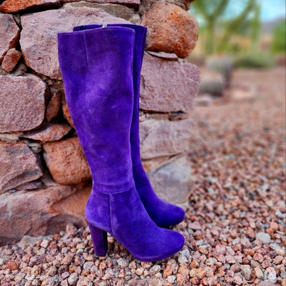 Purple suede boots, sz 5 - Picture 2 of 5